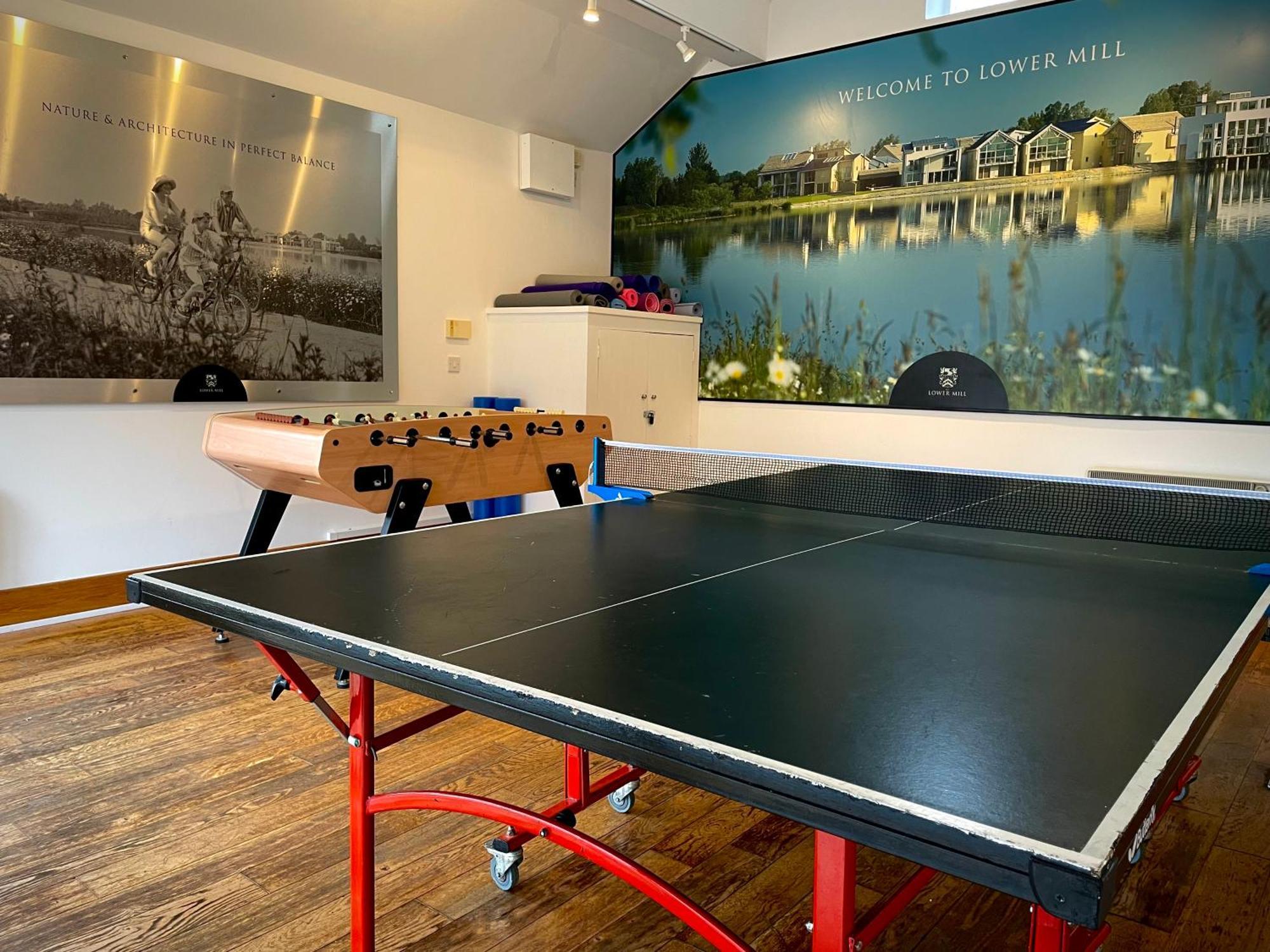 Cosy Cotswold Lodge By Your Home Here - Summer Sale For 3 Plus Nights - Ideal For Families With Log-Burner, Spa, Private Parking And Heated Swimming Pools Ashton Keynes Luaran gambar